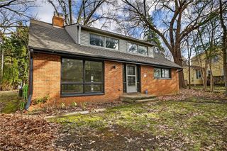 19871 Upper Valley Drive, Euclid, OH 44117