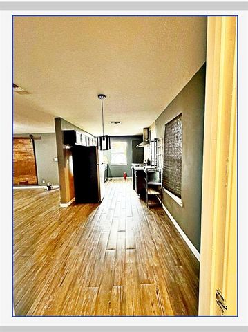 1806 Avenue D, Dickinson, TX 77539