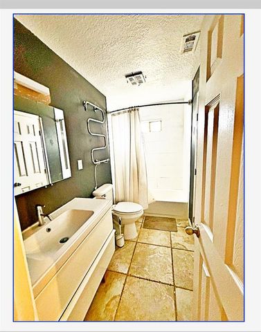 1806 Avenue D, Dickinson, TX 77539