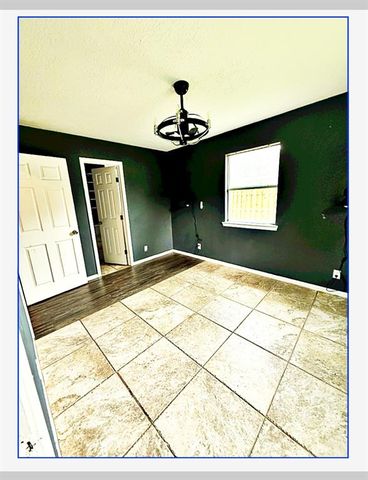 1806 Avenue D, Dickinson, TX 77539