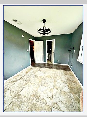 1806 Avenue D, Dickinson, TX 77539