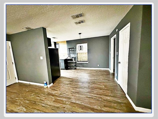1806 Avenue D, Dickinson, TX 77539