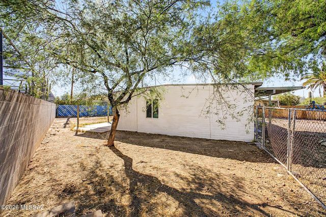 4041 N Ray Place, Tucson, AZ 85705