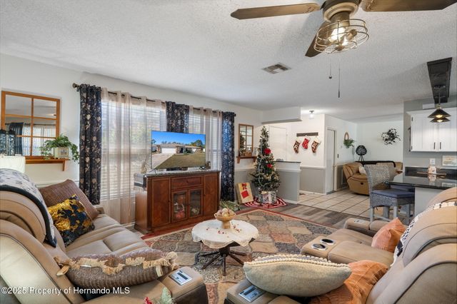 7311 Edinburgh Way, Spring Hill, FL 34613