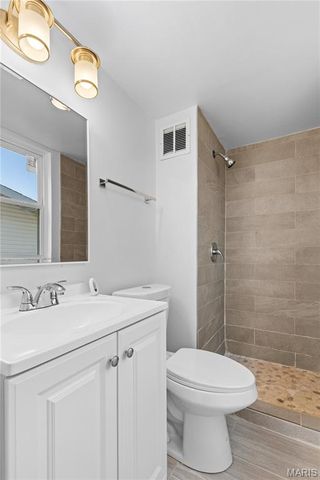 2436 Pershall Road, St Louis, MO 63136