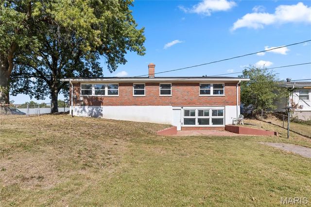 2436 Pershall Road, St Louis, MO 63136