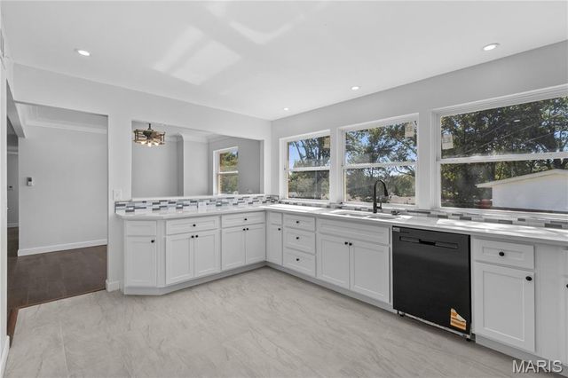 2436 Pershall Road, St Louis, MO 63136
