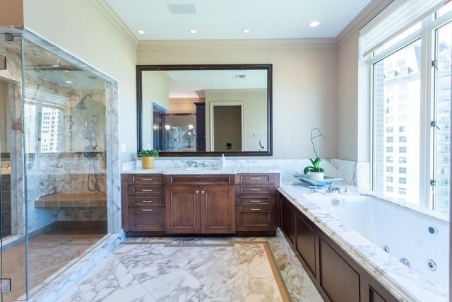 2525 N PEARL Street 1201, Dallas, TX 75201