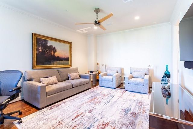 2525 N PEARL Street 1201, Dallas, TX 75201