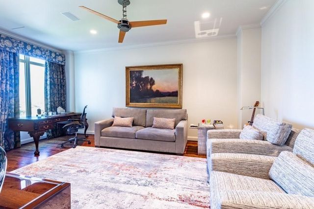 2525 N PEARL Street 1201, Dallas, TX 75201