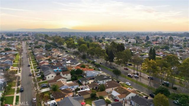 2917 Del Amo, Lakewood, CA 90712