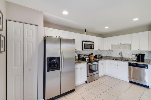 6125 Eaton Street, West Palm Beach, FL 33411