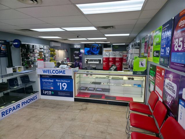 16541 W Warren Avenue, Detroit, MI 48228