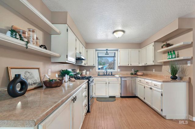 1143 Starfire, Twin Falls, ID 83301