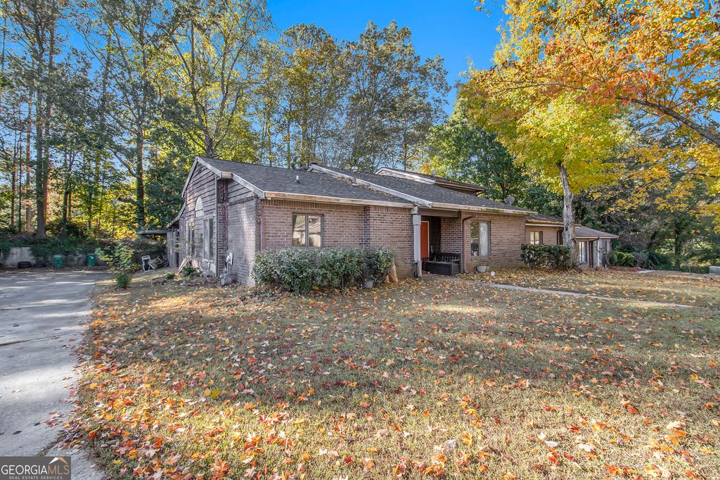 5529 Circlestone Lane, Stone Mountain, GA 30088