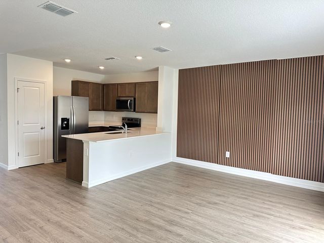 31206 MIDNIGHT SUN WAY, Wesley Chapel, FL 33545