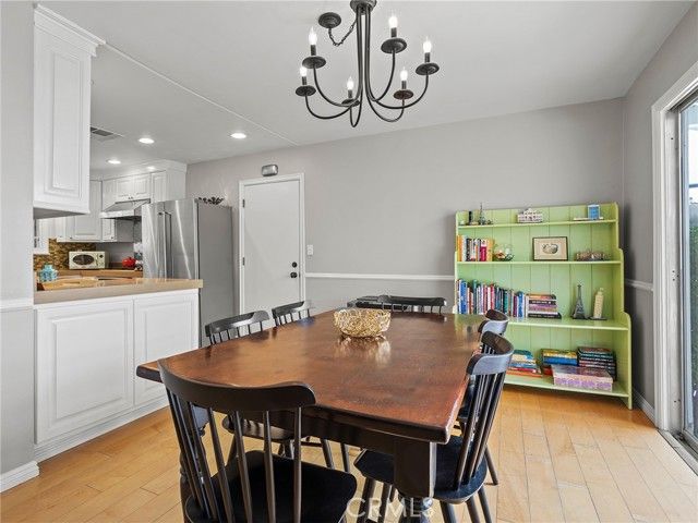 9710 Lubao Avenue, Chatsworth (los Angeles), CA 91311