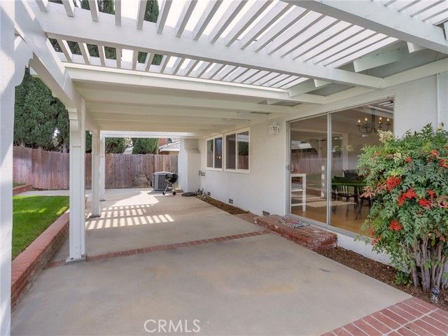 9710 Lubao Avenue, Chatsworth (los Angeles), CA 91311