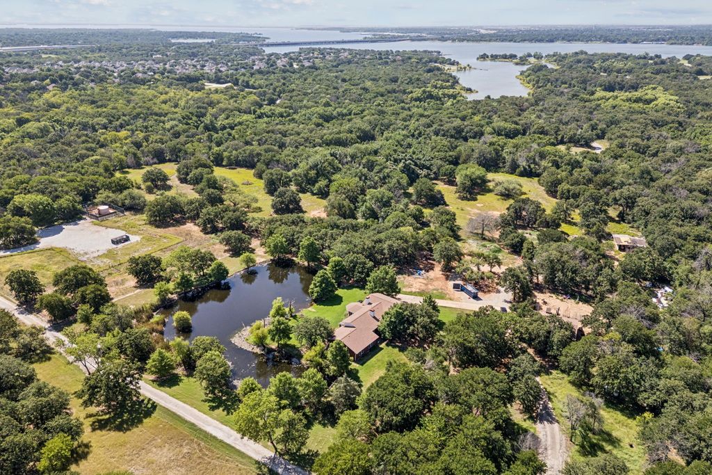 1150 Ellard Road, Hickory Creek, TX 75065