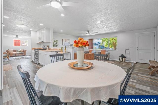 611 NE Bockes Lp, Sheridan, OR 97378