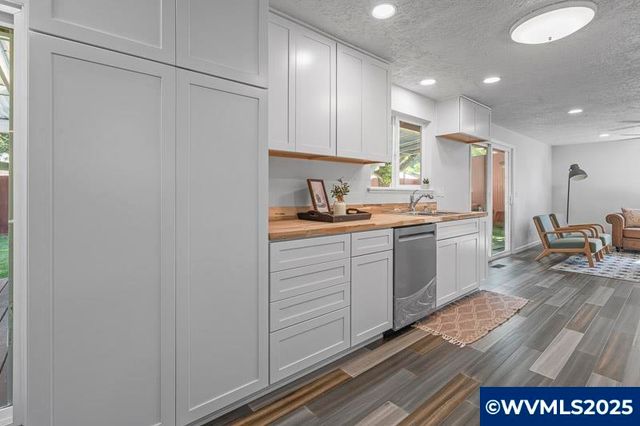 611 NE Bockes Lp, Sheridan, OR 97378