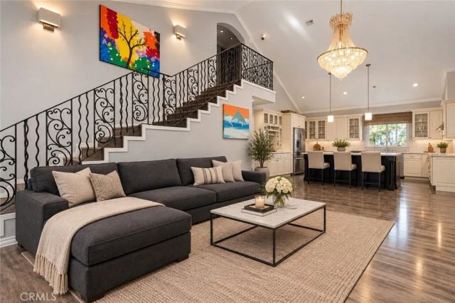 6924 Gaviota Avenue, Van Nuys, CA 91406