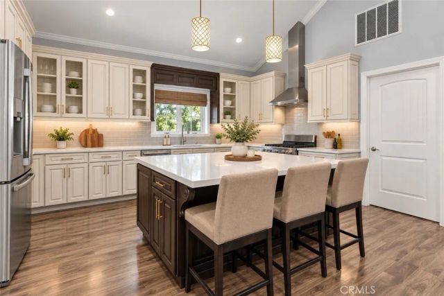 6924 Gaviota Avenue, Van Nuys, CA 91406