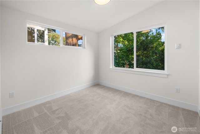 615 18th Avenue E, Seattle, WA 98112