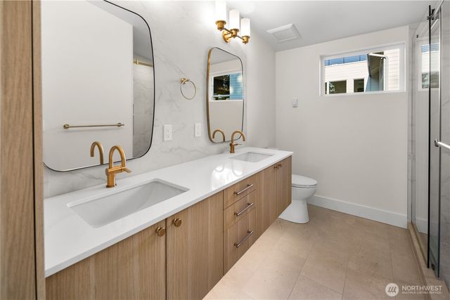615 18th Avenue E, Seattle, WA 98112