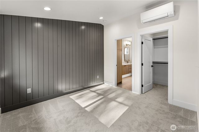 615 18th Avenue E, Seattle, WA 98112