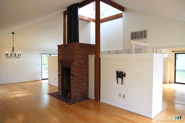 3 Edgewood Circle 3, Avon, CT 06001