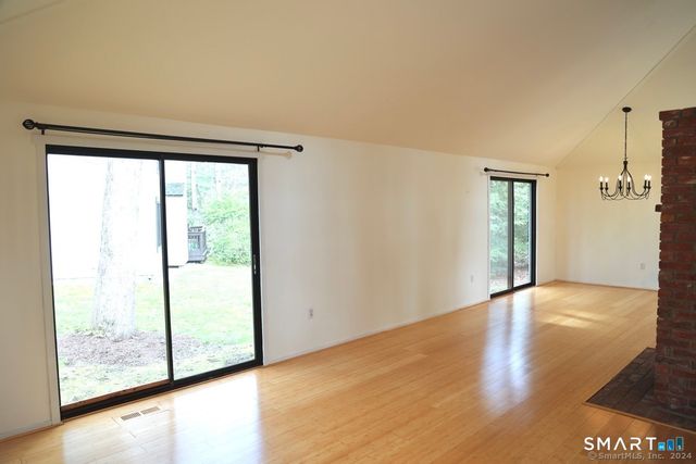 3 Edgewood Circle 3, Avon, CT 06001