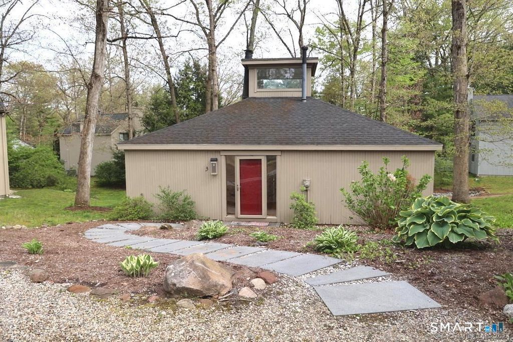 3 Edgewood Circle 3, Avon, CT 06001