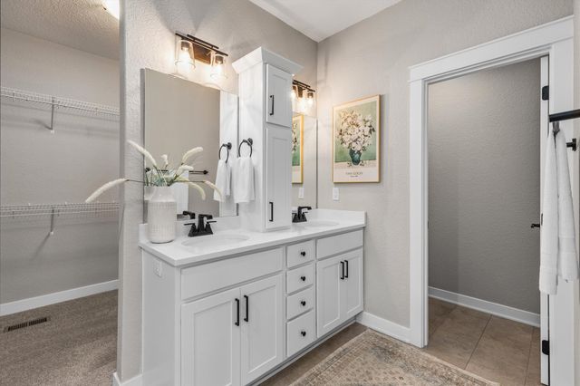 1010 Harrington Way, Waukee, IA 50263