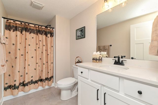 1010 Harrington Way, Waukee, IA 50263