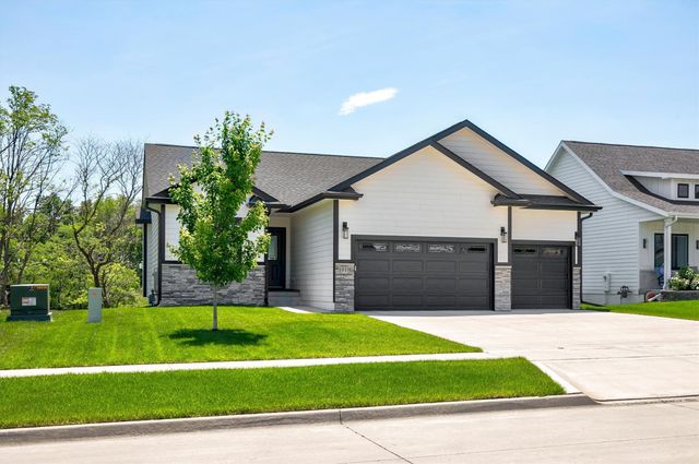 1010 Harrington Way, Waukee, IA 50263