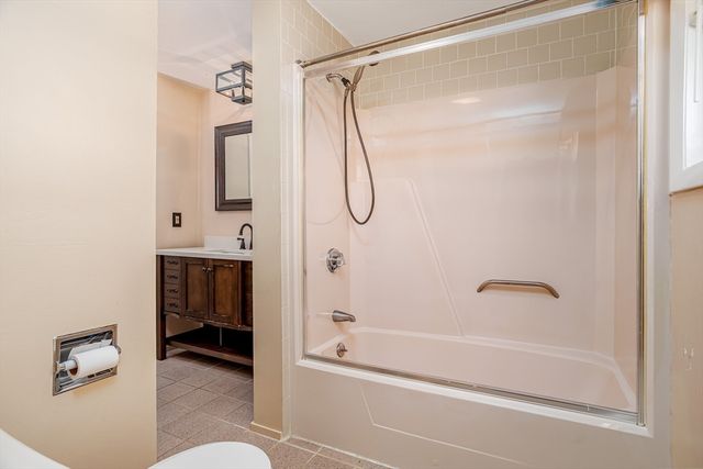 65 Gordon Street, Leominster, MA 01453