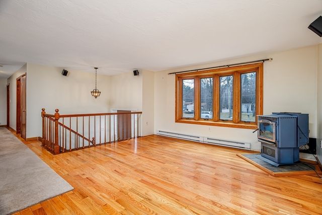 65 Gordon Street, Leominster, MA 01453