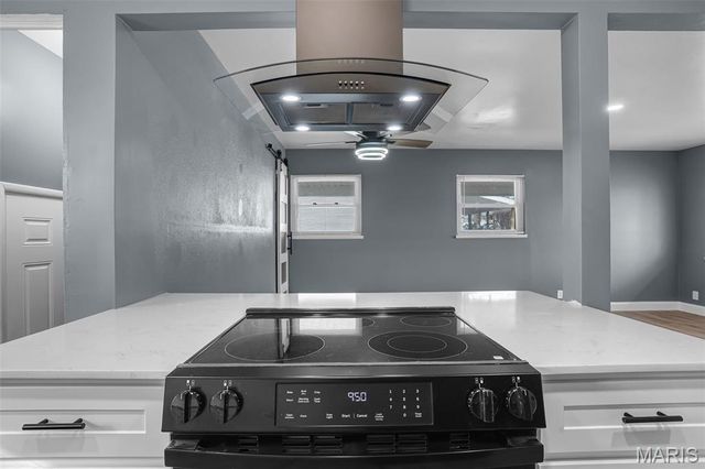 506 Dornoch Drive, St Louis, MO 63137