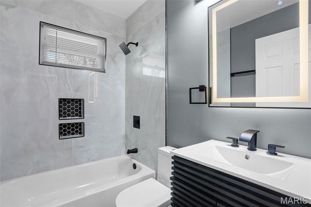 506 Dornoch Drive, St Louis, MO 63137