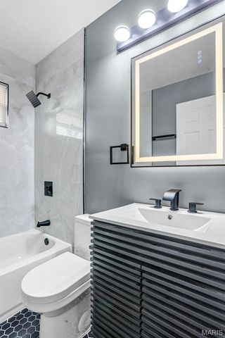 506 Dornoch Drive, St Louis, MO 63137