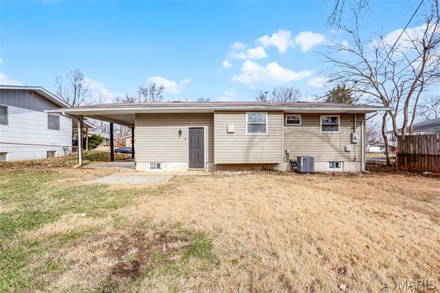 506 Dornoch Drive, St Louis, MO 63137