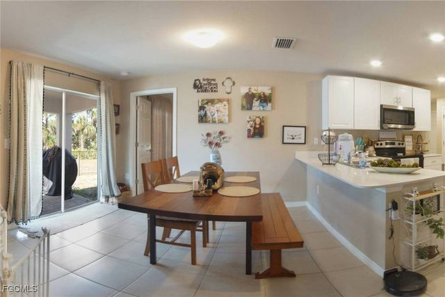 8015 Sandalwood CIR, Labelle, FL 33935