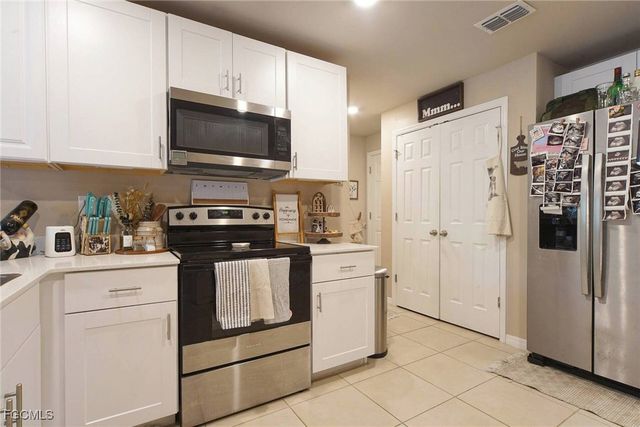 8015 Sandalwood CIR, Labelle, FL 33935