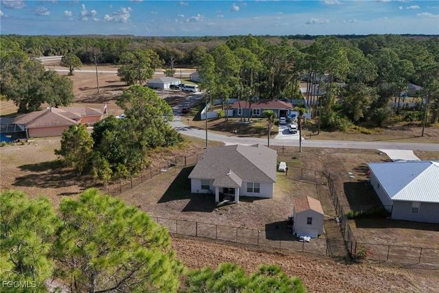 8015 Sandalwood CIR, Labelle, FL 33935