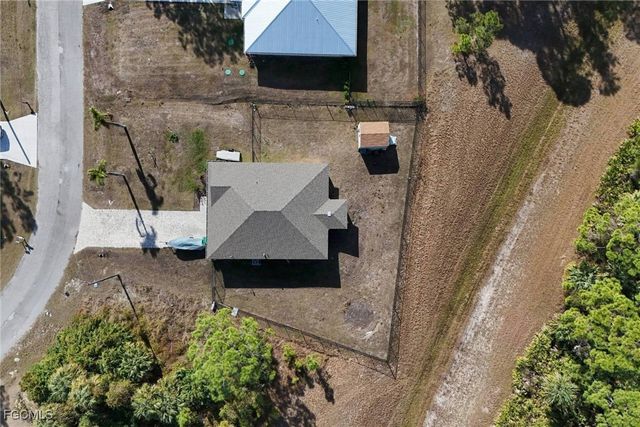 8015 Sandalwood CIR, Labelle, FL 33935