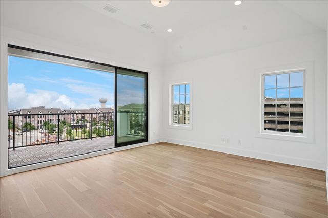 14956 Oak Street, Addison, TX 75001