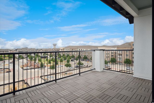 14956 Oak Street, Addison, TX 75001
