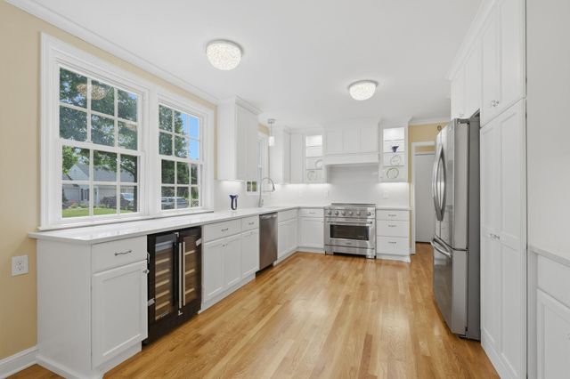 4920 Sunnyside Road, Edina, MN 55424