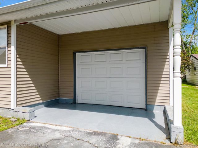 7969 Richardson Road, West Bloomfield Charter Township, MI 48323